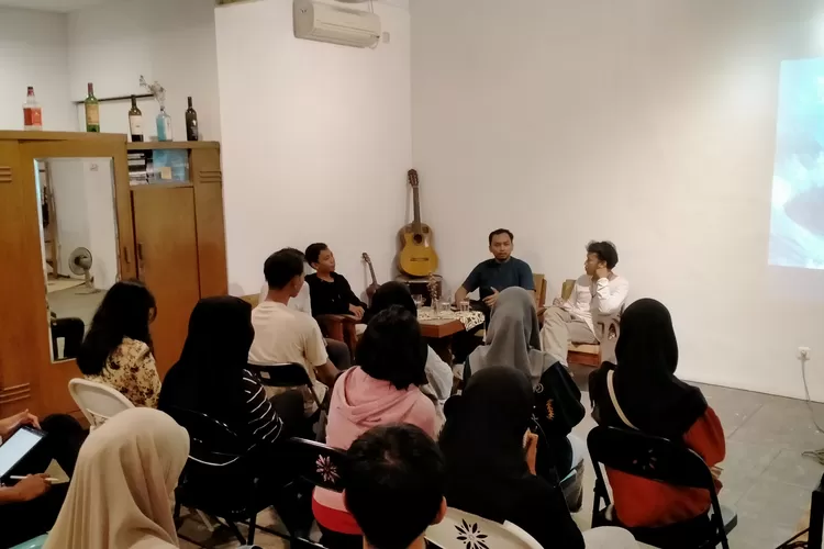 Proyek Kontroversial Dibekukan, Suara Komunitas Lokal Menggema.